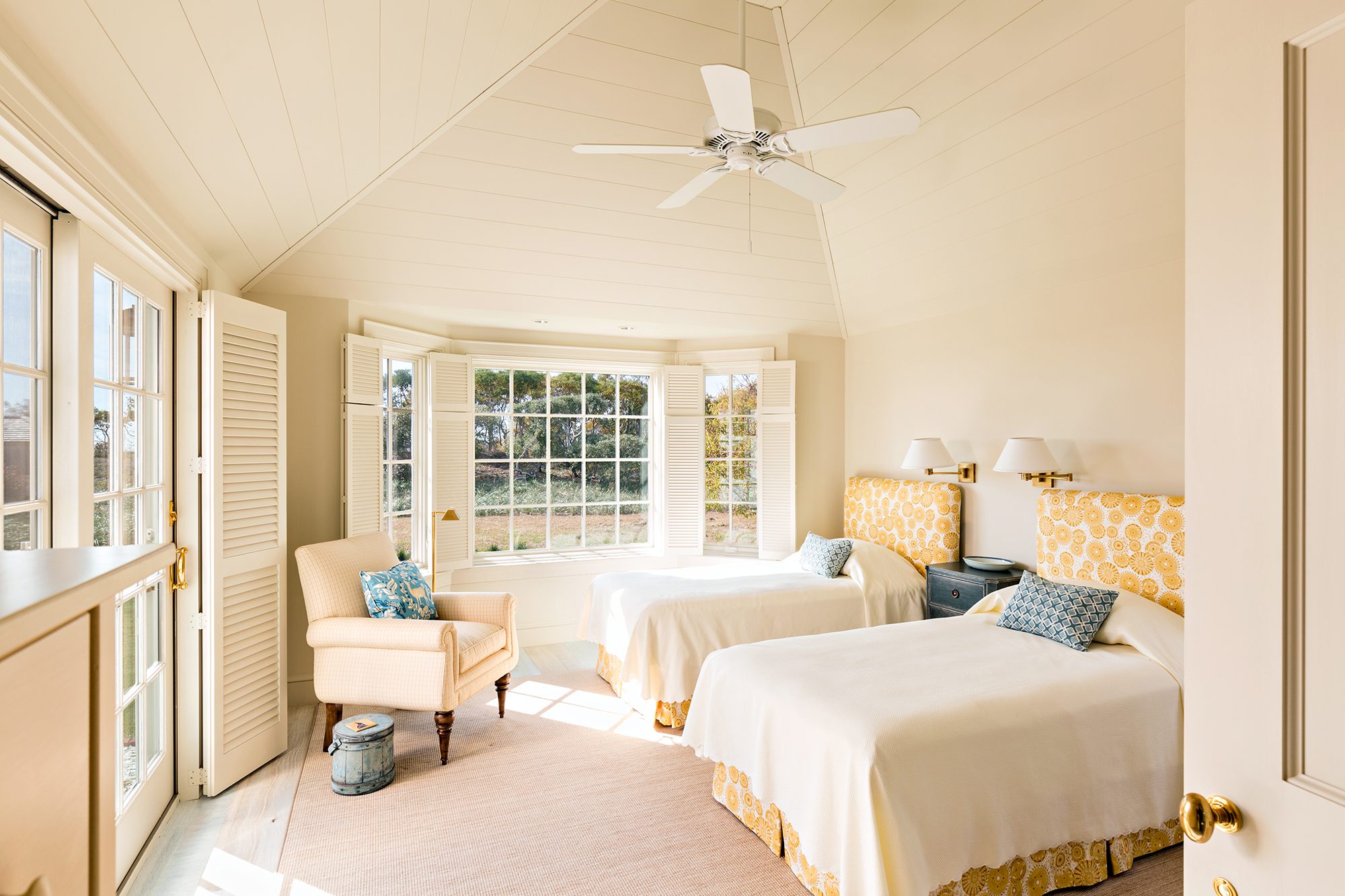 Ocean Front Guest Cottage - Interior - Catalyst Architecture and Interiors
